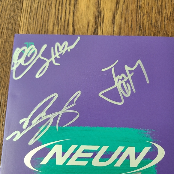 Signed Just B = (Neun) album - Picture 2 of 4